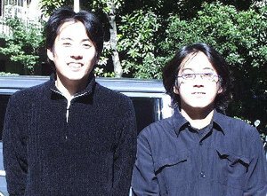 デジタルストリート取締役の今泉毅彦氏(左)と、代表取締役の今泉隆照氏、「兄弟でやっているというのは大きなウリなんです」(隆照氏)