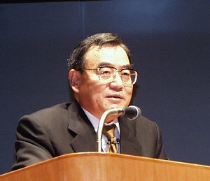 西垣氏は講演の様々な場面で、BIGLOBEの重要性を強調していた