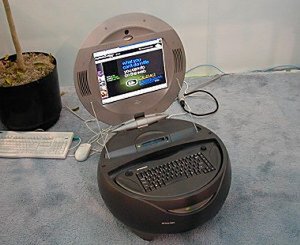 スツール型のEasy PCコンセプトのパソコン。Intel Developers Forumなどで発表済みだが、来場者の目を惹いていた 