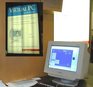 Connectixブースにおける『Virtual PC with Linux』のデモストレーションでは、『RedHat 6.1』が動作していた