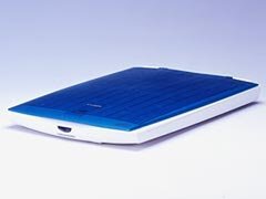 iMacを意識したという限定モデル『CanoScan FB630Ui』。最も人気のあるカラーであるブルーベリーを採用している