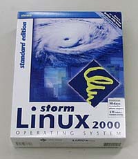 Storm Linux 2000のパッケージ写真