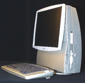 Pentium III-700MHz搭載の『Piace700』