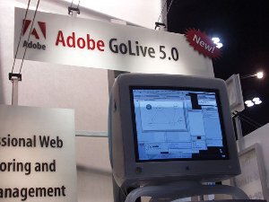 アドビシステムズの展示ブースにあった『Adobe GoLive 5.0』のコーナー