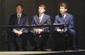 左から、米本社エグゼクティブバイスプレジデントのリッチ・バーグマン氏、同シニアバイスプレジデントのジェフ・ジーター氏、日本法人社長の坂寄嗣俊氏 