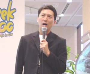 KNNの神田敏晶氏は関西のMacユーザーの間では知らない人はいないといわれるほどの有名人。最近は海外を中心に活動しているため、今回のトークショーも飛び込み(ジャック?)形式で