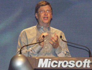 基調講演を行うマイクロソフト社のビル・ゲイツ(Bill Gates)会長