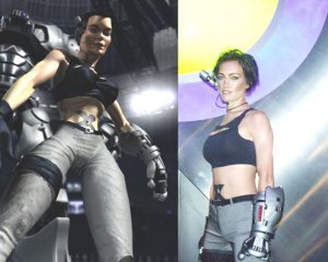 X-Boxのブースでは、X-Boxのデモで使われたキャラクター（左）に扮した女性（右）が写真撮影に応じていた