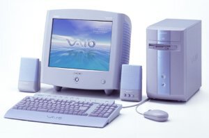 “バイオJ”。本体デザインは既存モデルとほぼ同じだが、CD-ROMのスイッチの位置が若干移動した