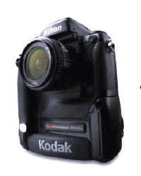 カメラボディーにFマウントのニコンF5を採用した『コダック プロフェッショナル DCS 620x デジタルカメラ』 