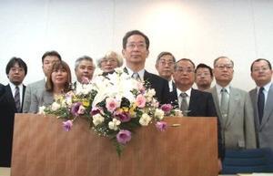 北川知事(中央)とアドバイザリーボードメンバー、出資会社代表メンバー