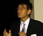日本BEAシステムズ代表取締役の井上基氏。発売より1年間で100サイトへの販売を見込むという 