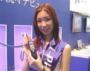 J-PHONEのJ-T04。端末は東芝製