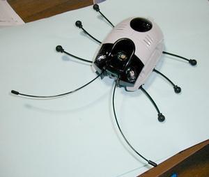 ASCII.jp：バンダイの昆虫型自律ロボット『ワンダーボーグ』を速攻