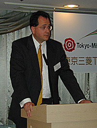 東京三菱TD代表取締役副社長兼CEO Robert Strickland氏写真