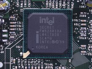 Pentium4、マザーボード、GPU、HDD(Win XP)、3GBメモリ