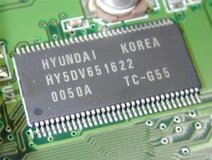 Hyundai製DDR SDRAM