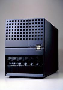 『PowerEdge 6400』の製品写真
