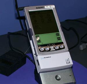 ソニーのCLIEモノクロ版である『PEG-S320』