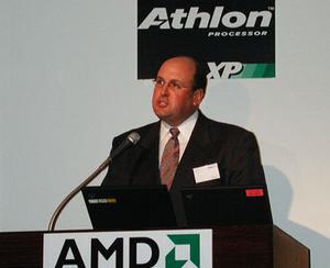 米AMD社のロブ・ハーブ上席副社長兼営業/マーケティング最高責任者