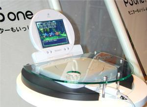 “PS one”と専用液晶ディスプレー『PS one ＆ 液晶モニター COMBO』