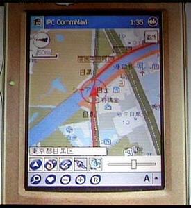 PDA上に地図を表示し、経路案内を行なっている様子。使用端末は、カシオ計算機(株)のPocket PC『カシオペア E-707』