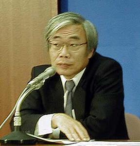 NTT東日本取締役営業部長の古賀哲夫氏