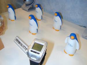WatchPadの周りのペンギン