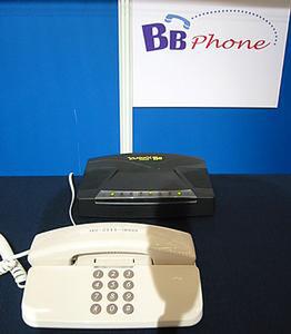 BB PhoneのTAの製造は海外だが(製造元は非公開)、開発と設計はソフトバンクで行なったとしている