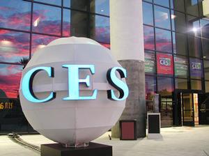 “2002 International CES”は米国時間8～11日に開催。写真はLas Vegas Convention Centerに増築されたSouth Hall入り口