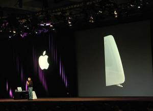 新型iMacの形状として、最も安易な発想