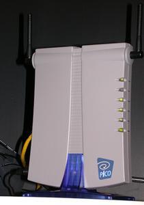 米Pico Communications社(http://www.pico.net/)の『Pico Blue Internet Access Point』。Bluetooth接続が可能なブロードバンドルーター
