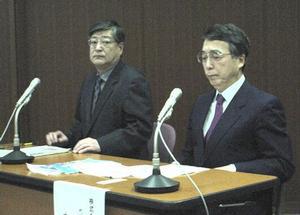 左から保健同人社の大渡肇代表取締役社長、NTTのサービスインテグレーション基礎研究所の岡田和比古所長