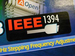 IEEE1394搭載をうたうシール