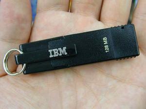 IBM 128MB USB2.0 Memory Key