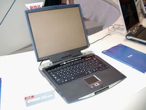 ASCII.jp：【WPC 2002 Vol.3】秋冬向け新モデルとTabletPC、スターバックスで賑わう東芝ブース――新“DynaBook ”ニュースも一挙お届け