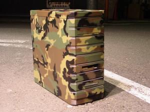 Ascii Jp 秋葉原も開戦間近 某陸軍風の迷彩パターンに塗装したpc