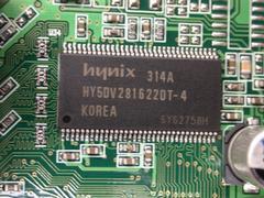 搭載メモリにHynix製DDR128MB