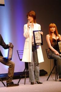 JJのモデルとしてデビューした黒田さんはスラリとしたスタイルにジーンズをうまく着こなしていた