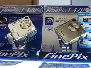 『FinePix F420』