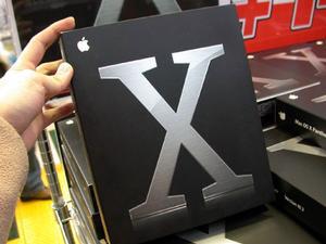 Ascii Jp Mac Os X 10 3 Panther 一斉販売 Panther Square 2003 新宿 アキバのショップをレポート