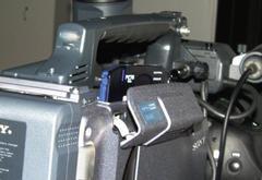 青紫色レーザー採用の“プロフェッショナルディスク”をテープの代わりに使用するソニー(株)製カムコーダー『PDW-510/530』