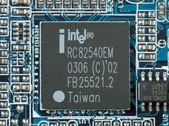 Intel製1000BASE-Tコントローラチップ