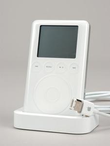 “iPod 15GBモデル(M8946J/A)