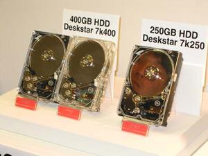 MS-DS400/DS250に搭載している日立グローバルストレージテクノロジーズ社の3.5インチHDD