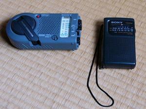 実家で非常用ラジオとして使用しているソニーのラジオ「ICF-S10」(生産完了)と比べたところ