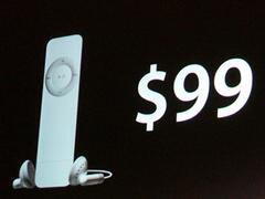 iPod shuffleの値段が公表された瞬間に響いた歓声は、基調講演中で最大のものだったのではなかろうか。それほどインパクトのある価格設定だ