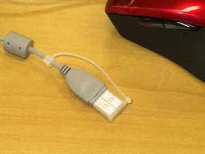 USBコネクターカバーが標準添付