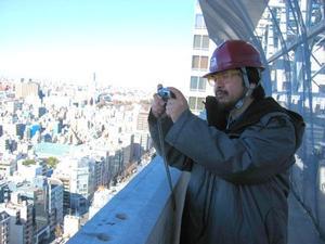 2005年1月、本ホームページ制作のため秋葉原UDX建設中屋上より秋葉原中央通りを撮影中