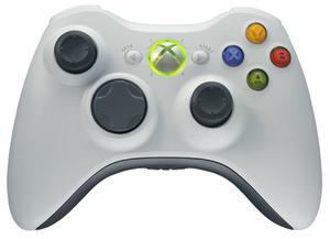 Xbox 360付属のワイヤレスコントローラー。基本的なデザインやボタン・スティック配置は、日本でデザインされた現行Xboxのコントローラーを踏襲している。白と黒のボタンがなく、STARTボタンやBACKボタンが中央のロゴ付近に配置されている。ちなみにコントローラーは4台までワイヤレス接続可能